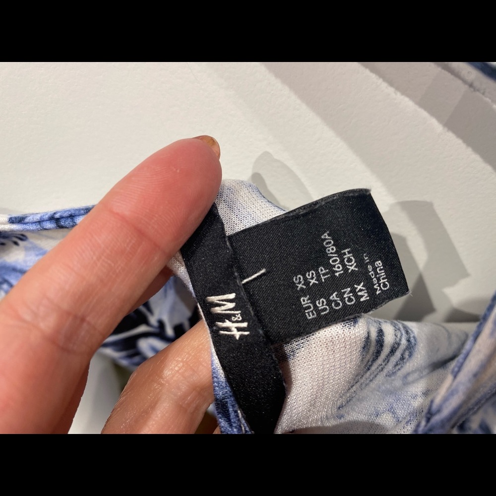 Fun H&M dress, size X-small - Picture 5 of 5